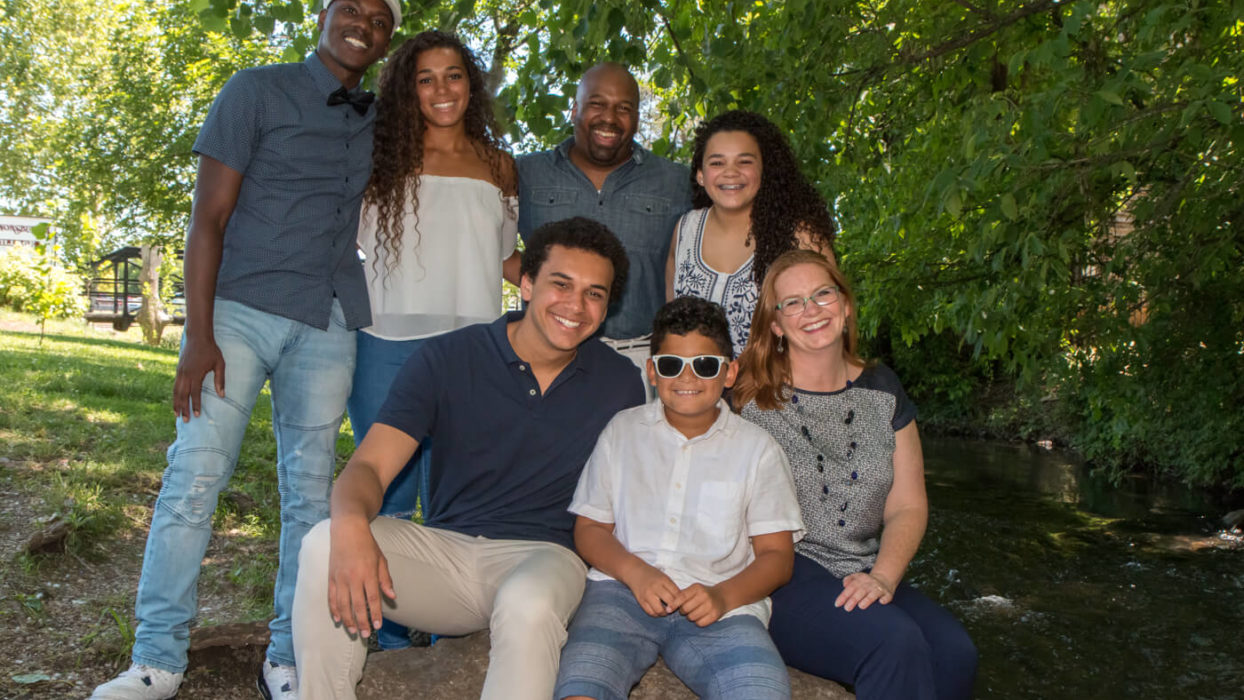 /wp-content/uploads/2018/03/MP-her-Family-16-1244x700.jpg